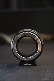Metabones adapter Nikon F na Leica L