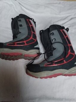 Prodám boty na snowboard vel.47 značka Westige