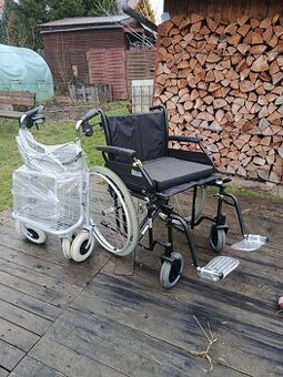 Invalidní vozík a chodítko