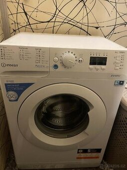 Pračka značky Indesit 6 kg