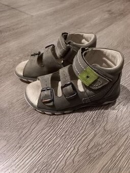 Sandále Essi vel. 27