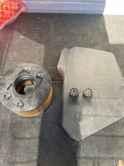 Kryt filtrboxu a vzduchový filtr