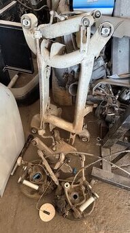 Díly náprav, tlumiče e39 540i