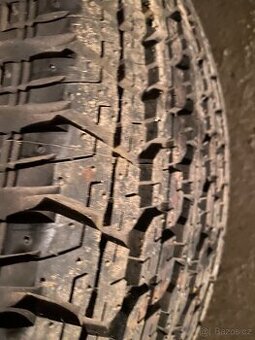 Zimní pneu  265/65/17