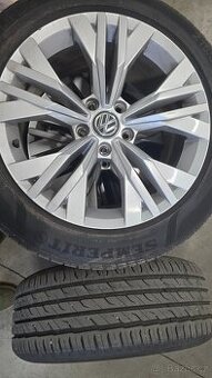 Alu kola VW Passat AllTrack + letní pneu 215/55/R17