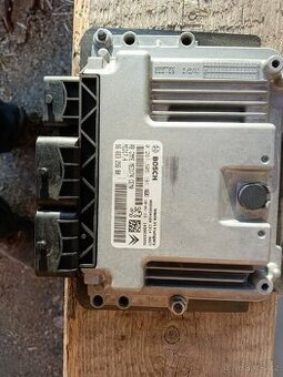 Řídící jednotka motoru peugeot 308 1.6 thp