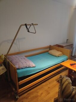 polohovací postel - elektrické ovládní