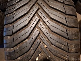 1x Kusovka 235/55/19 Michelin Cross Climate 2 Celoroční