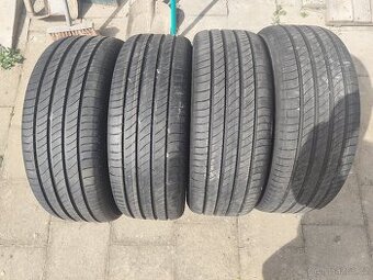 Prodám použité letní pneu 215/55/18 99V