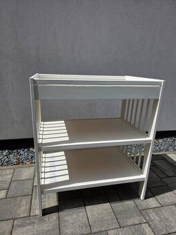Přebalovací pult Ikea