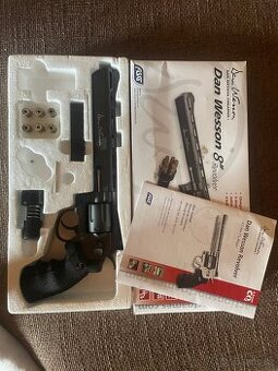 Airsoft revolver