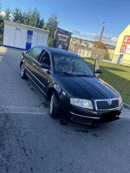 Škoda superb1