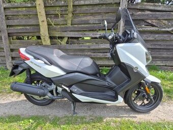 YAMAHA X MAX 125 - NEBOURANÝ - ŽÁDNÝ DOVOZ