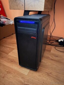 Prodám Herní PC + monitor + klávesnice + myš + herní volant