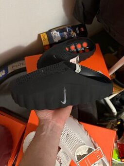 Nike Mind 001