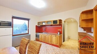 Pronájem kompletně zařízeného bytu 1+1 s parkováním, 52 m2, 