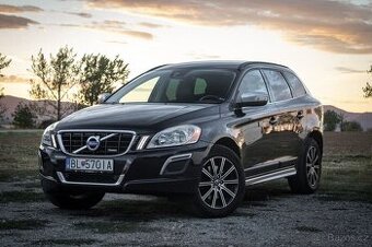 Volvo XC60 D5 AWD R-Design Geartronic, 158kW, A6