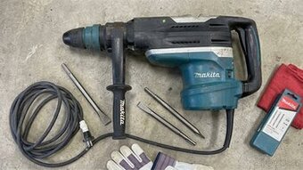 Vrtací a bourací kladivo Makita HR5212C (SDS-Max)