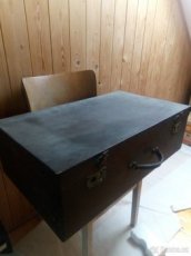 Starožitný dřevěný kufr
