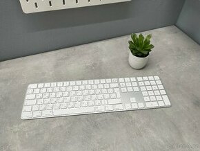 Prodáno - Magic Keyboard s Touch ID a číselnou klávesnicí