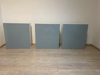 Policové skříně Ikea Besta 60x20x64 cm, dvířka lesklá - 3 ks