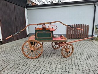 Koňská hasičská stříkačka