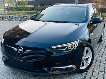 Opel Insignia 2.0 CDTI 125KW MANUÁL LED LUX NAVI SERVISKA