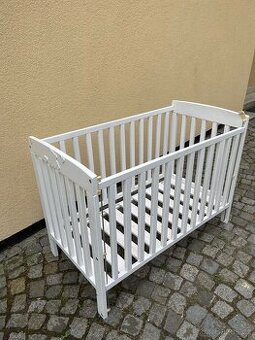 Postel a prebalovaci komoda Milan
