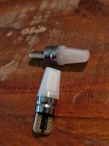 Žárovky LED T10 W5W