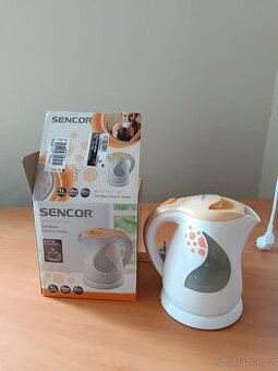 Rychlovarná konvice 1L zn. SENCOR SWK 1001 OR 2000W v záruce