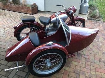 Jawa 250 Pérák - side Tůma