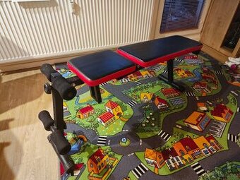 Posilovací lavice na břicho