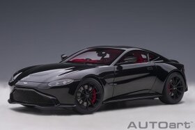 Modely autoart 1:18