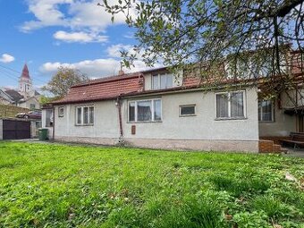 Prodej prostorného domu, pozemek 446 m2 - Jemnice