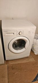 Pračka Philco PL151F na 5 kg prádla, 1000 ot.