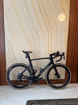 Van Rysel RCR AXS matný karbon, karbonové kola Zipp 404