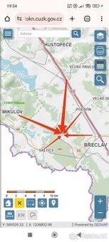Prodej vinice a zahrady 931m2. 2 chaty do 80m2