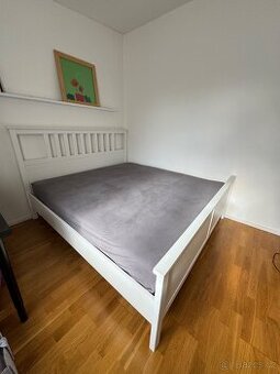 Postel Ikea Hemnes 180 x 200