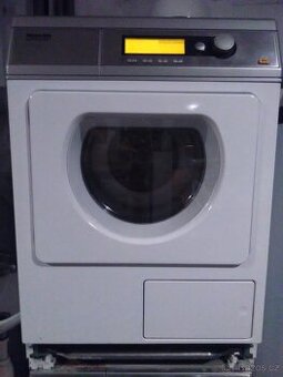 Sušička Miele Professional PT 7136 Plus