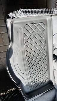 Plastová vana zavazadlového prostoru Toyota Aygo X