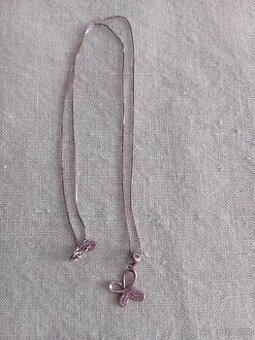 Starý stříbrný šperk