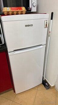 Lednice Beko s mrazákem 123cm