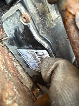 parkovací brzda mercedes w221 cl w216 s-class