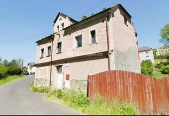 Prodám velký rodiny dům - 1