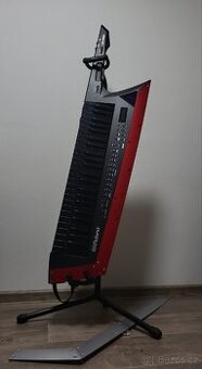 Prodám keytar Roland AX-Edge black v záruce + stojan