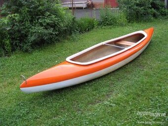 Laminátová kanoe
