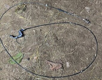 Otevírání víčka nádrže Suzuki Jimny