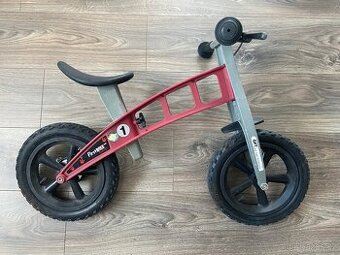Prodám FirstBIKE Cross Red + přední lyže