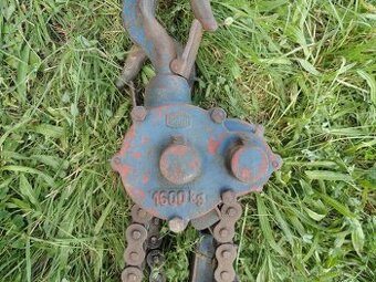 Prodám funkční řetězový pákový zvedák