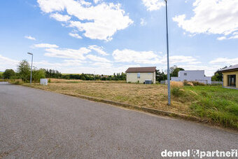 STAVEBNÍ POZEMEK  STŘÍTEŽ U JIHLAVY